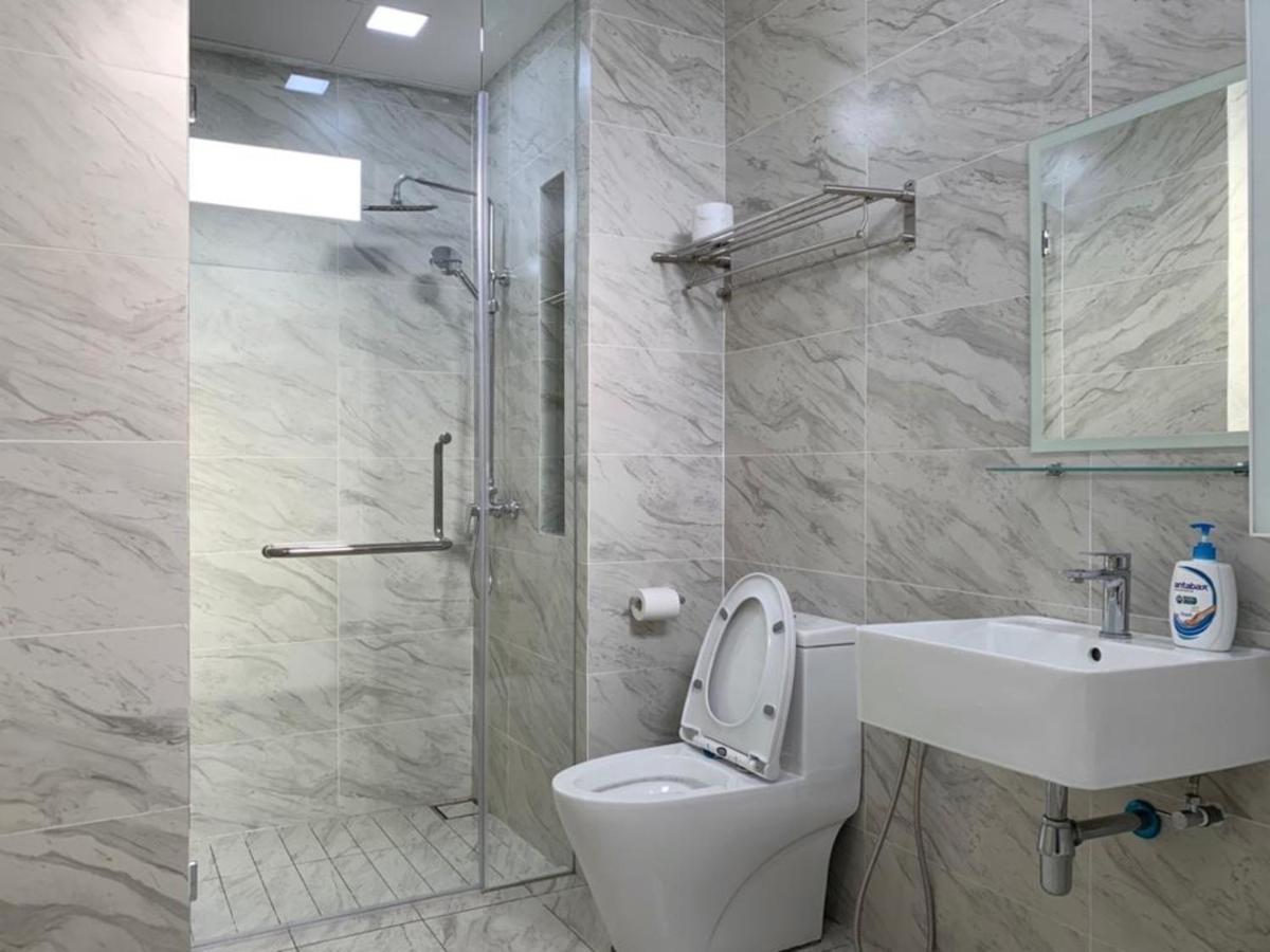 Imperio,res - Cozy -- Location -- Dual View *