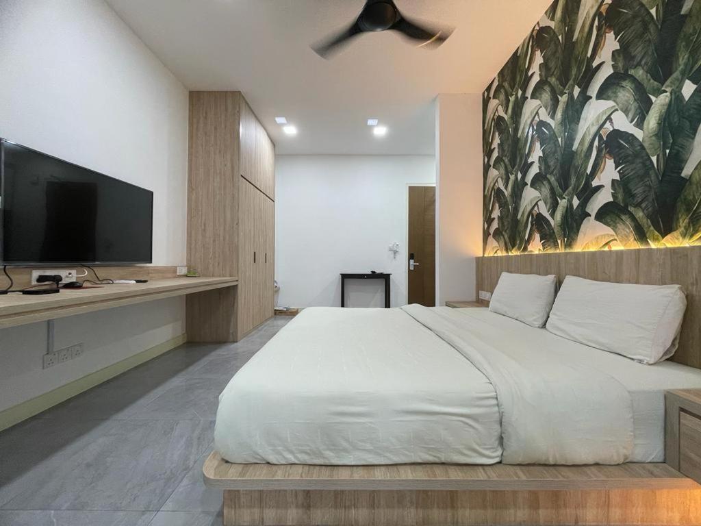 Imperio,res - Cozy -- Location -- Dual View *